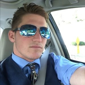 Meet your Posher, Sean